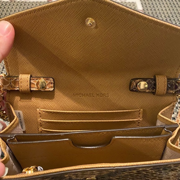 Michael Kors crossbody - Picture 4 of 6